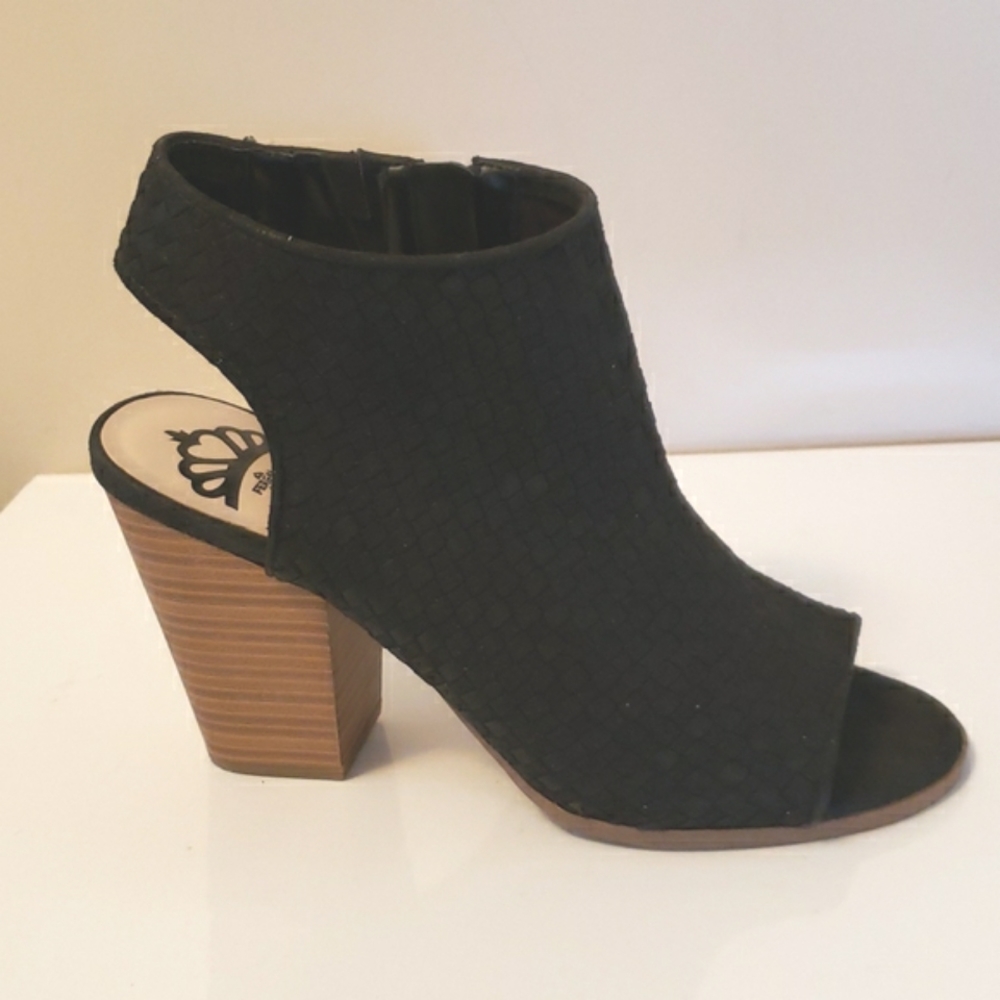 Fergalicious Heels 8.5 EUC